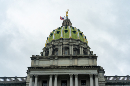 Chính quyền bang Pennsylvania, Mỹ treo cờ vinh danh Ngài Lý Hồng Chí