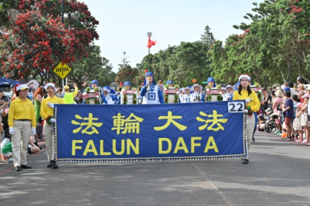 Đoàn Pháp Luân Công nhận được nhiều lời khen ngợi trong các cuộc diễu hành Giáng sinh ở New Zealand