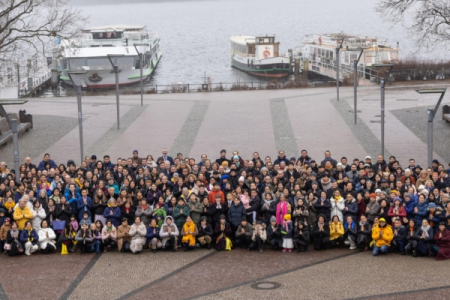 Các học viên Pháp Luân Công khu vực nói tiếng Đức tại châu Âu kính chúc năm mới Đại sư Lý