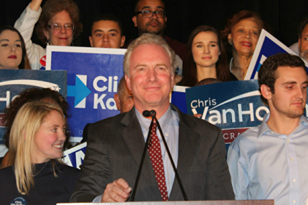 Thượng nghị sĩ Hoa Kỳ: Nước Mỹ nên đáp trả và chế tài việc Đảng Cộng sản Trung Quốc phát tán tin giả trên mạng xã hội