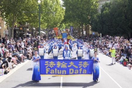 Đại diễu hành dịp lễ Phục Sinh: Các quan chức thành phố Úc ca ngợi Pháp Luân Đại Pháp