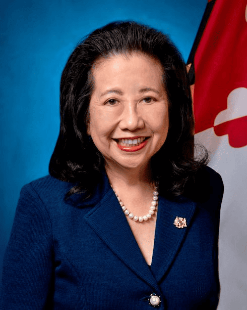 Bà Susan Lee