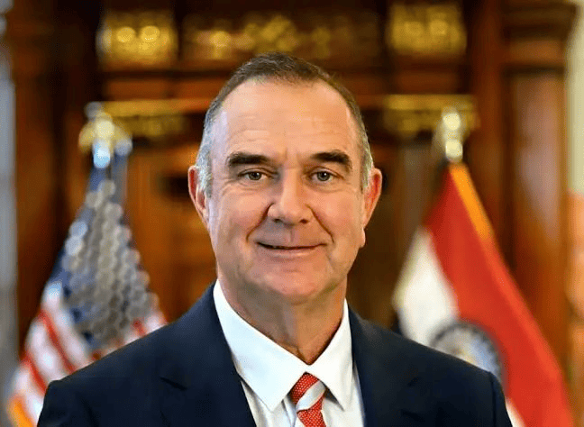 Ông Mike Kehoe