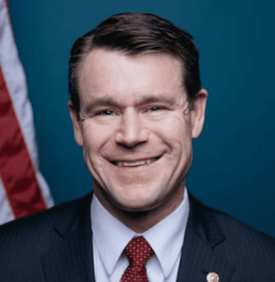 Thượng Nghị sĩ Todd Young (Đảng Cộng hòa-Indiana)