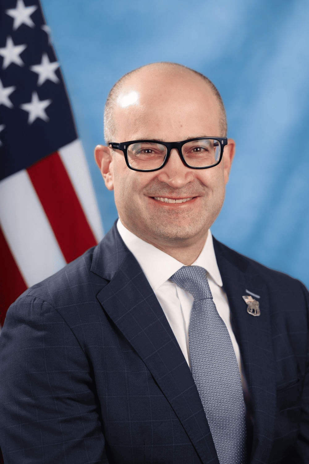 Ông Edward P. Ra