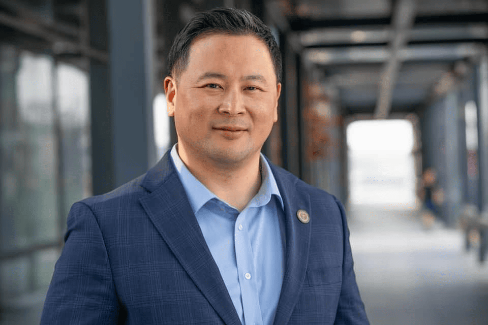 Ông Ron Kim